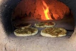 معاناة المصريين مع الانقلاب .. منية المرشد بلا "بوتاجاز" والأهالي: بنستخدم أفران طين