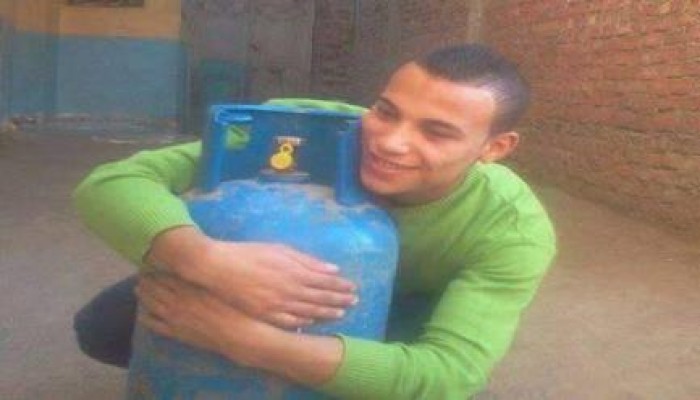 صورة و تعليق " المواطن و الأنبوبة "