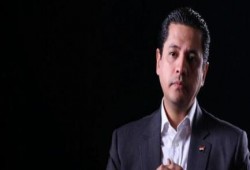 عبدالرحمن يوسف:  بيلبسونا العمة ... وبإذن الله هتلبسوا الكلابشات