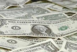 الدولار يواصل الصعود ويقفز سعره بالبنوك 15 قرش في 3 أيام