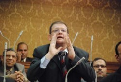 وفاة والدة البرلماني " حازم فاروق " المعتقل في سجون الانقلاب بعد زيارته له في السجن