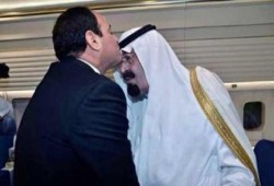 صحف غربية: زيارة السيسي للإمارات والسعودية لتأمين الدعم الخليجي