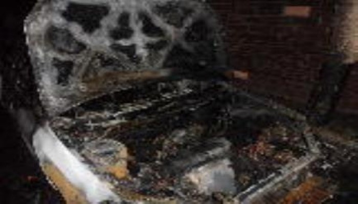 مجهولون يشعلون النيران بسيارة احد معاونى الاجهزة الامنية بالعريش