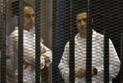 نشطاء: إخلاء سبيل علاء وجمال مبارك.. تجسيد لوعد النظام الانقلابي بالإفراج عن شباب الثورة!!