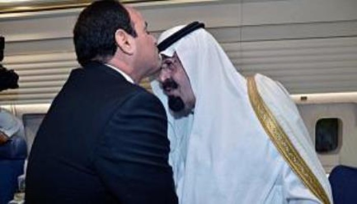 فورين بوليسي: إلغاء احتفالات يناير تملق واضح للسعودية
