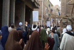 الامن يعتدي على مسيرة ثوار قوص بقنا