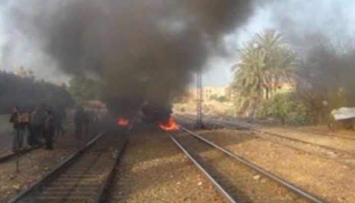 توقف حركة قطارات المنوفية عقب انفجار عبوة ناسفة على شريط السكة الحديد