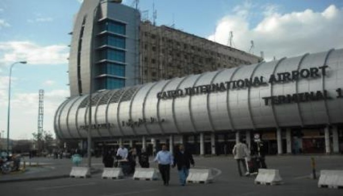 بعد يوم ثوري بإمتياز: وفد عسكري أمريكي يصل القاهرة في زيارة للانقلابيين تستمر يومين