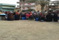 أهالي "ديرب نجم" يقطعون الطريق احتجاجًا على أزمة الغاز