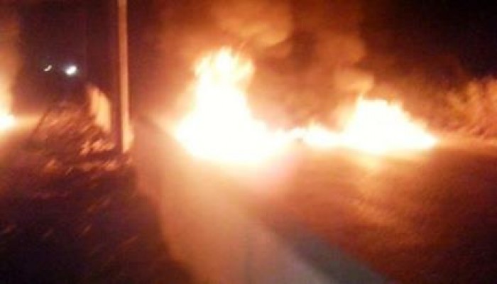 حركة المقاومة الشعبية بالدقهلية تقطع طريق " جمصة - المنصورة الدولى "