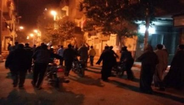 مسيرة ليلية رافضة للانقلاب تجوب شرق مدينة قنا