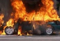 مجهولون يحرقون سيارة رئيس مجلس مدينة القوصية بعد خداعه !