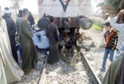 عهد السفاح : قطار يقسم طالب نصفين  ومصرع 3 وإصابة 4 فى حادث تصادم بكفر الشيخ