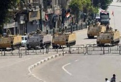 رعب الانقلاب.. إغلاق المقاهي والكافيتريات بمحيط "التحرير"