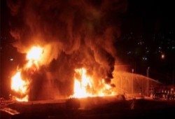 بالفيديو.. هجوم غير مسبوق: 10 انفجارات ضخمة بالعريش ورفح وعشرات القتلى والمصابين