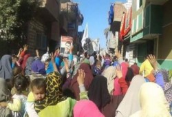 جمعة الإصرار والتحدي: مسيره حاشده بقرية المشارقه بسمالوط بالمنيا