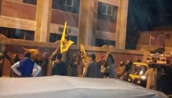 الأقصر: مسيرة ليلية حاشدة لثوار إسنا ضد حكم العسكر