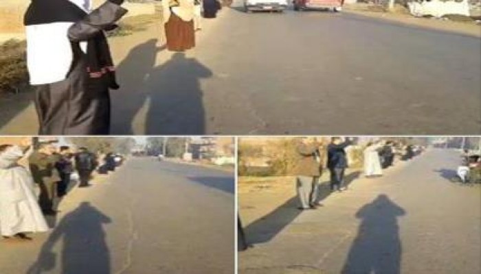 سلسله بشريه صباحية لمناهضي الانقلاب بالساحل