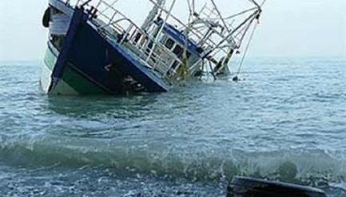 عهد السفاح : اشتعال النيران فى لنش سياحى بالغردقة.. وإصابة 3 من طاقمه