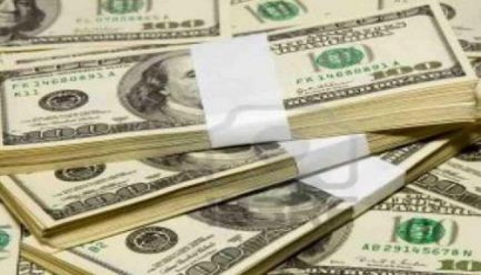 الدولار يقفز 6 قروش فى السوق السوداء و يسجل 7.88 جنيها