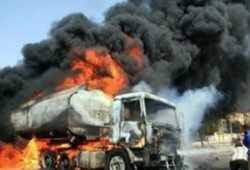 تفحم جثتين وإصابة ثالث في انفجار سيارة محملة بالمواد البترولية ببني سويف