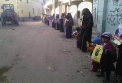 الفيوم: سلسلة بشرية لنساء ضد الانقلاب بسنوفر