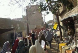 تظاهرة نسائية تجوب مدينة بني سويف تهتف ضد العسكر