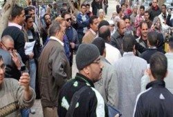 عمال الجلود بقويسنا والكبريت بالعاشر يضربون عن العمل