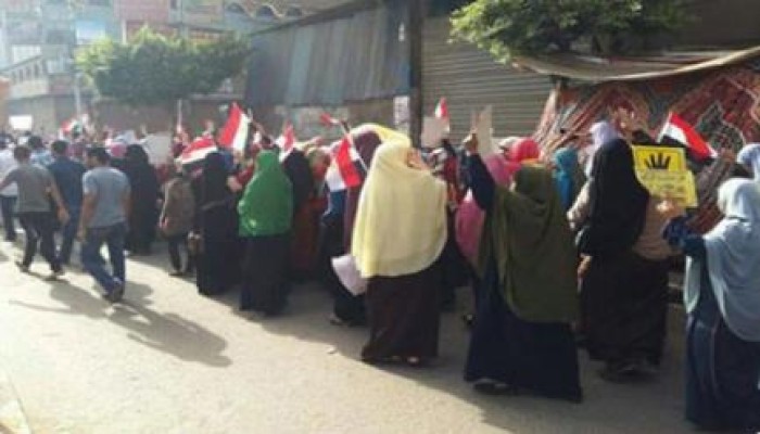 المنوفية: سلسلة بشرية بالخطاطبة تتحول لمسيرة تهتف بإسقاط الإنقلاب