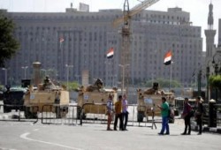 الجيش يتمركز بالتحرير لمنع تظاهرات"رفض تفويض القتل"