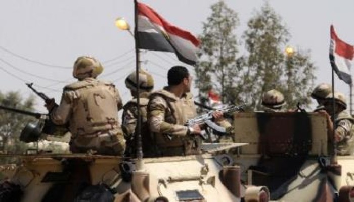 ميدل إيست آي: هجمات سيناء حطمت معنويات الجيش وأضعفت السيسي