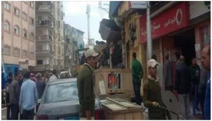 دون سابق إنذار.. أمن قسم المحلة الكبرى يخلي المحال المواجهة له بالقوة