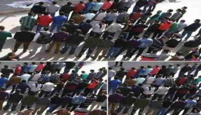 طلاب الزقازيق يؤدون صلاة الغائب على ضحايا مذبحة "30 يونيو"