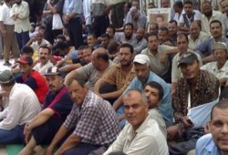 عمال ''النيل للطرق والكباري'' يهددون بالدخول في إضراب كلي عن العمل