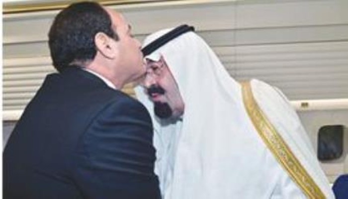 ميدل إيست: الخليج يدعم قريباً تحركات الإطاحة بالسيسي