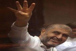 مصدر أمني : الشاطر أنهى فحوصات طبية وعاد لمحبسه