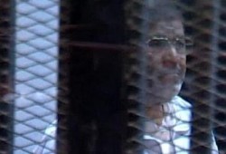 الرئيس مرسي في محاكمة وادي النطرون: "الشعب لازم يعرف الحقيقة"