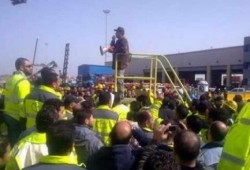 إضراب بميناء بورسعيد بعد رفع جمارك الجلود 500 %