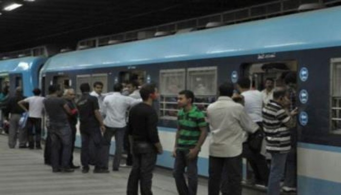 شؤم الانقلاب: مواطن ينتحر تحت عجلات مترو الزهراء