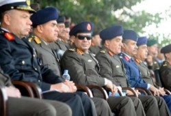 خبير اقتصادي: أموال الخليج ذهبت لحسابات سرية لقائد الانقلاب ومجلسه العسكري