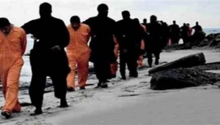 نشطاء لـ السيسي بعد فيديو داعش: مزهقتش من الفشل؟