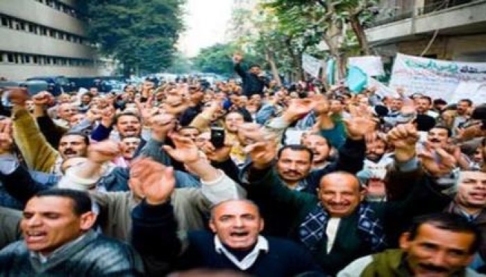 عمال يونيفرسال ينهون اعتصامهم بعد تهديدات الشركة
