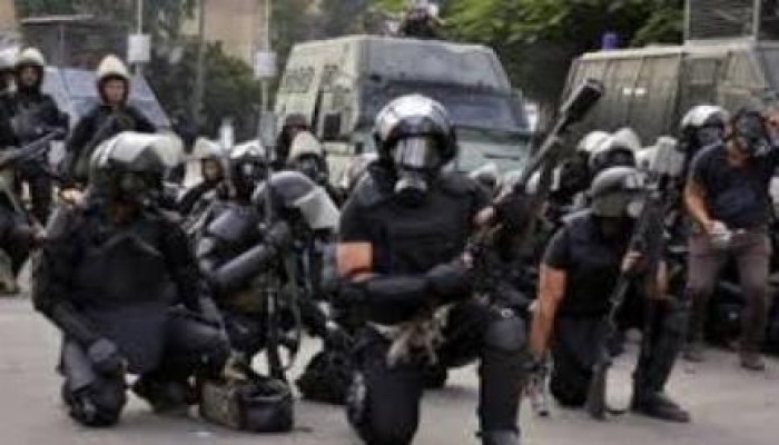 حملات مداهمة لمنازل معارضي الانقلاب بالجيزة وكفر الشيخ