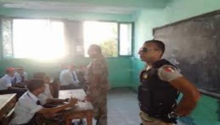 مليشيات الانقلاب تروع الطلاب بالفيوم بحثًا عن "مدرس"