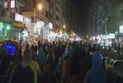 الجيزة: مسيرة ليلية بفيصل والمارة يشاركون الثوار