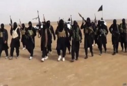 بالفيديو.. ضابط مخابرات بريطاني :" داعش " صناعة أمريكية بتمويل سعودي