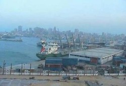 إغلاق بوغازي الإسكندرية والدخيلة جراء تقلبات الطقس