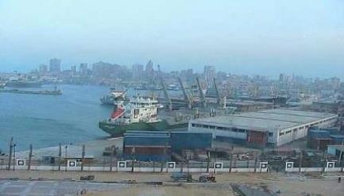 إغلاق بوغازي الإسكندرية والدخيلة جراء تقلبات الطقس