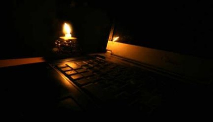 قرى ومدن أسيوط بلا كهرباء لساعات طويلة