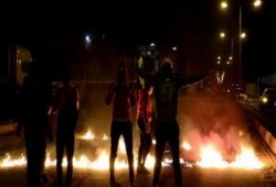 مجهولون يقطعون خط قطار "القاهرة - أسوان" بالإطارات المشتعلة